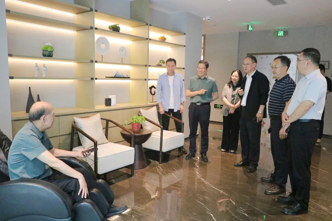 校企融合 赋能康养｜河北师范大学家政学院代表团到访河北利鑫集团